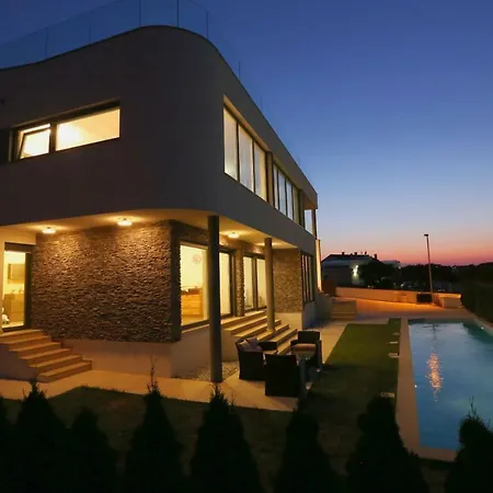 Villa Leon's Holiday 2 Pola
